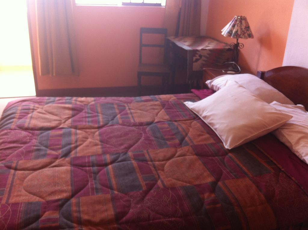 איאקוצ'ו Hostal Tres Mascaras חדר תמונה