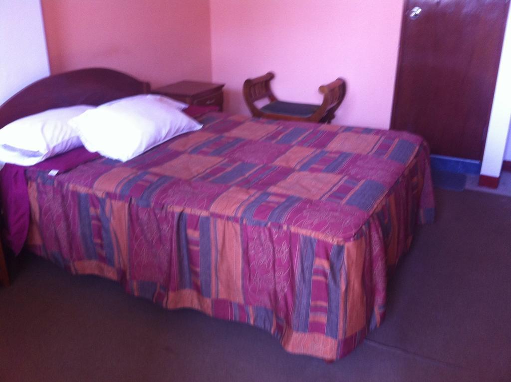 איאקוצ'ו Hostal Tres Mascaras חדר תמונה