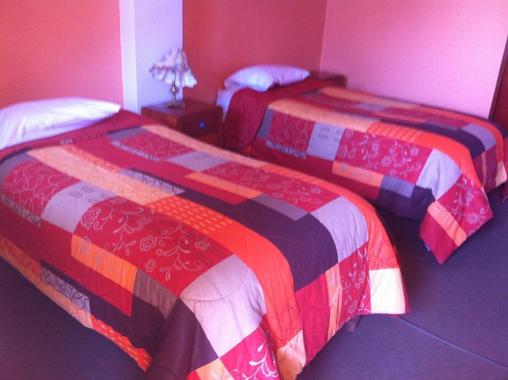 איאקוצ'ו Hostal Tres Mascaras חדר תמונה